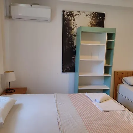 Homestay Flora Cirali