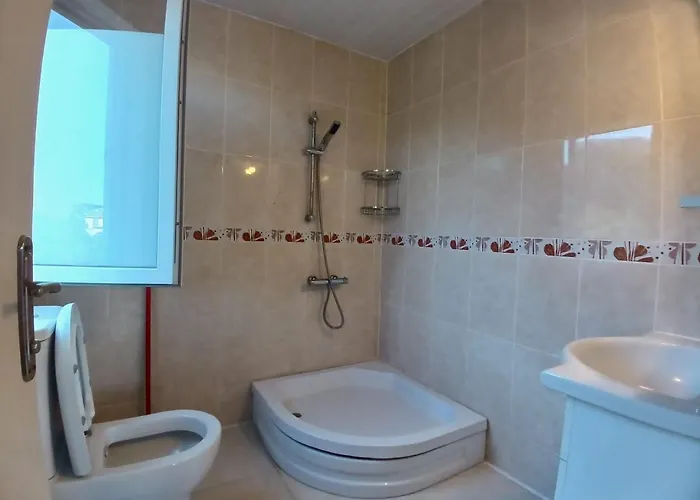 Flora çıralı Séjour chez l'habitant *