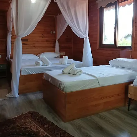 Flora çıralı Pansiyon