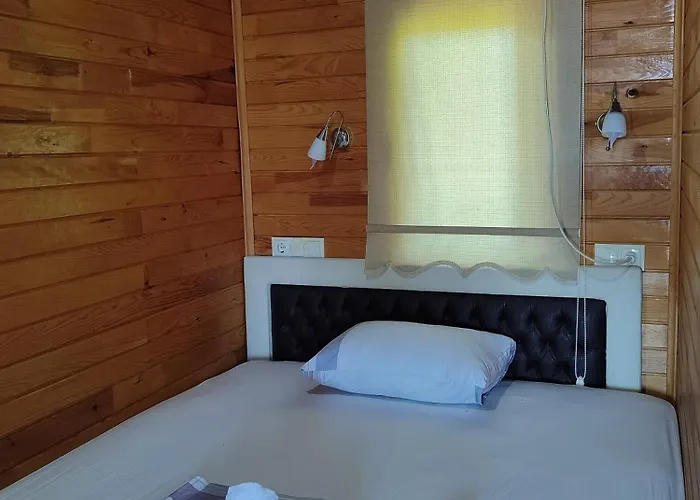 民宿 Flora Cirali *