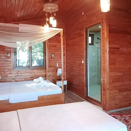 Homestay szállás Flora Cirali