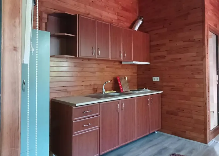 Homestay Flora Cirali